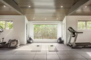 2950 Churchill Dr, Hillsborough, CA 94010 - Photo 18