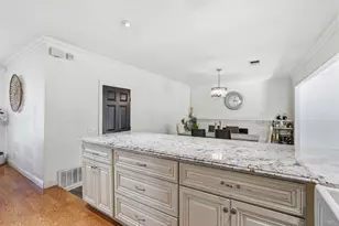 366 Curie Dr Dr, San Jose, CA 95119 - Photo 10