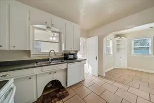 409 Smile Pl, Redding, CA 96001 - Photo 10