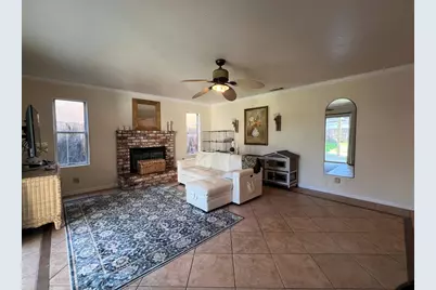 2126 McKinley Ct, Los Banos, CA 93635 - Photo 10