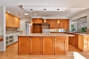 1492 Robsheal Dr, San Jose, CA 95125 - Photo 4