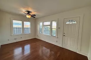 961 S 7th St, San Jose, CA 95112 - Photo 2