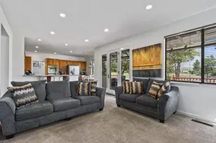 310 Bonnie Ln, Hollister, CA 95023 - Photo 12