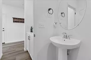 1860 Hydrangea Dr, Hollister, CA 95023 - Photo 16