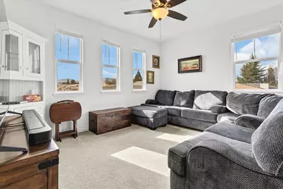 1860 Hydrangea Dr, Hollister, CA 95023 - Photo 36