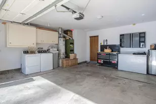 330 Woodside Dr 105, Salinas, CA 93901 - Photo 36