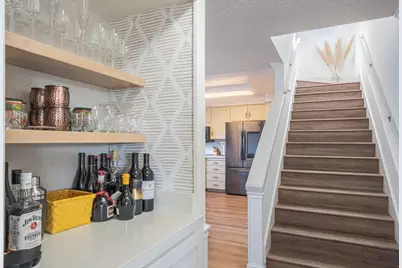 330 Woodside Dr 105, Salinas, CA 93901 - Photo 8