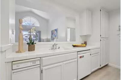 2508 Hastings Shore Ln, Redwood City, CA 94065 - Photo 14