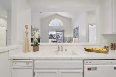 2508 Hastings Shore Ln, Redwood City, CA 94065 - Photo 16