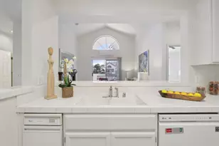 2508 Hastings Shore Ln, Redwood City, CA 94065 - Photo 16