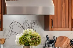 11913 Murietta Ln, Los Altos Hills, CA 94022 - Photo 18