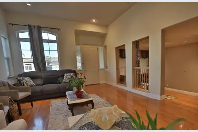 3032 Grasmere Cir, Roseville, CA 95661 - Photo 2