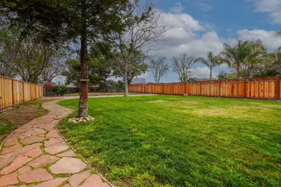 2041 Evelyns Dr, Hollister, CA 95023 - Photo 18