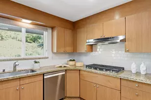 28266 Christopher Ln, Los Altos Hills, CA 94022 - Photo 12