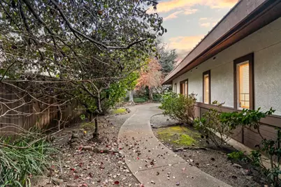 24952 Cypress Ave, Hayward, CA 94544 - Photo 18