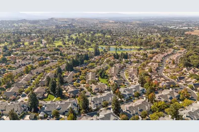 7704 Galloway Dr, San Jose, CA 95135 - Photo 42