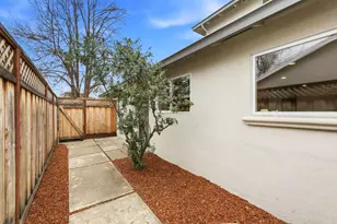 3330 Stockton Pl, Palo Alto, CA 94303 - Photo 36