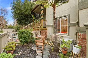 70 Towne Cir, Mountain View, CA 94040 - Photo 4