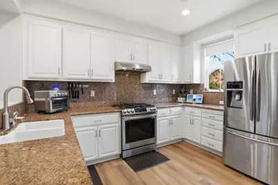 70 Towne Cir, Mountain View, CA 94040 - Photo 14