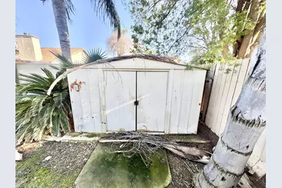 7605 Golden Rise Ct, Bakersfield, CA 93313 - Photo 16