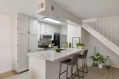 331 N 1st St 3, Campbell, CA 95008 - Photo 4