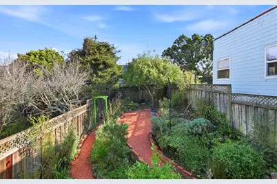 2674 18th Ave, San Francisco, CA 94116 - Photo 46