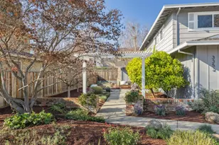 3352 Villa Robleda Dr, Mountain View, CA 94040 - Photo 2