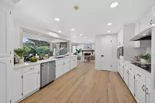 3411 Shady Spring Ln, Mountain View, CA 94040 - Photo 10