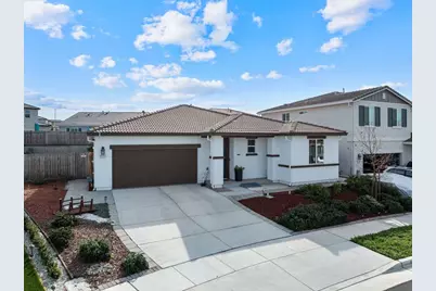 2111 Rosewood Dr, Hollister, CA 95023 - Photo 2