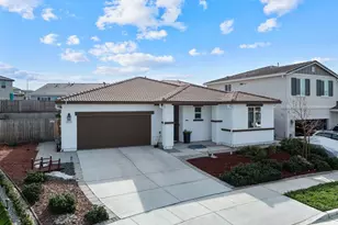 2111 Rosewood Dr, Hollister, CA 95023 - Photo 2