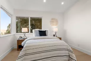 15499 Bohlman Rd, Saratoga, CA 95070 - Photo 14