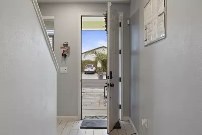 2075 Martin St, Los Banos, CA 93635 - Photo 6