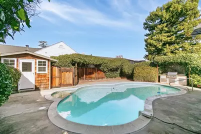 2084 Saint Francis Way, San Carlos, CA 94070 - Photo 20