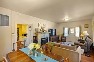 851 Laurel Ave, Pacific Grove, CA 93950 - Photo 8