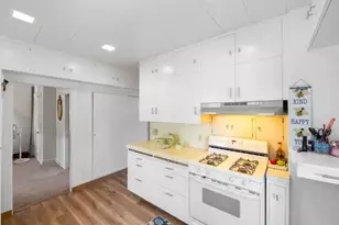 851 Laurel Ave, Pacific Grove, CA 93950 - Photo 12