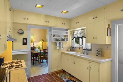 851 Laurel Ave, Pacific Grove, CA 93950 - Photo 10