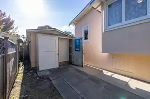 851 Laurel Ave, Pacific Grove, CA 93950 - Photo 30