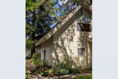 2534 W Middlefield Rd, Mountain View, CA 94043 - Photo 14