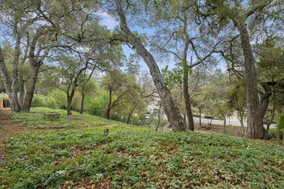 16235 W Ellenwood Ave, Monte Sereno, CA 95030 - Photo 12