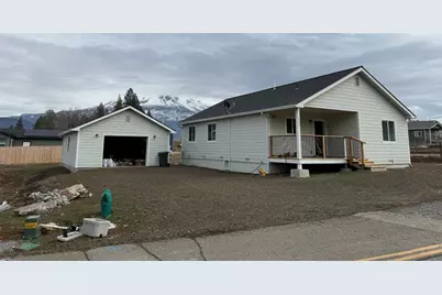 1523 Alameda Ave, Weed, CA 96094 - Photo 2