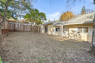 2066 Sterling Ave, Menlo Park, CA 94025 - Photo 30