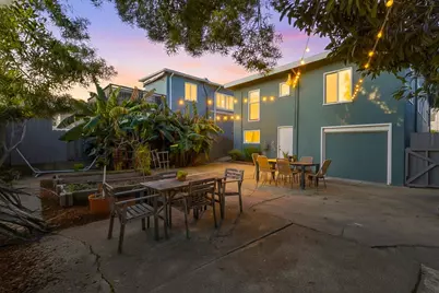 807 Brooklyn Ave, Oakland, CA 94606 - Photo 28