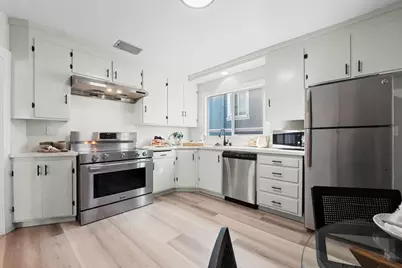 807 Brooklyn Ave, Oakland, CA 94606 - Photo 16