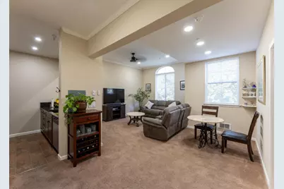 516 Martha St 202, San Jose, CA 95112 - Photo 2