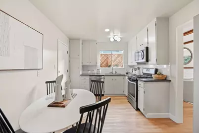 882 San Rafael Ave, Mountain View, CA 94043 - Photo 16