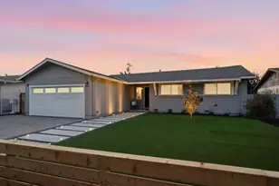 882 San Rafael Ave, Mountain View, CA 94043 - Photo 2