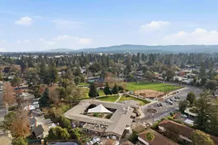 925 Oak Ln, Menlo Park, CA 94025 - Photo 54