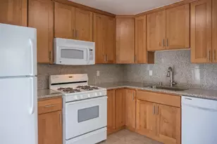 925 Oak Ln, Menlo Park, CA 94025 - Photo 4