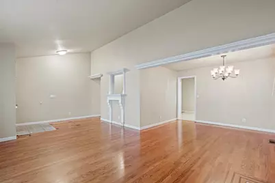 1005 Cherry Ct, Hollister, CA 95023 - Photo 8