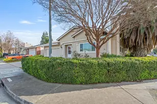 1005 Cherry Ct, Hollister, CA 95023 - Photo 2